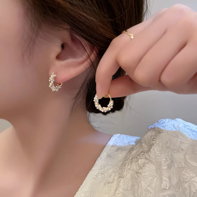 Delicate earrings