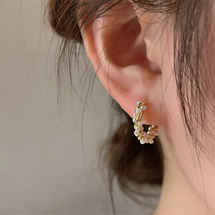 Delicate earrings